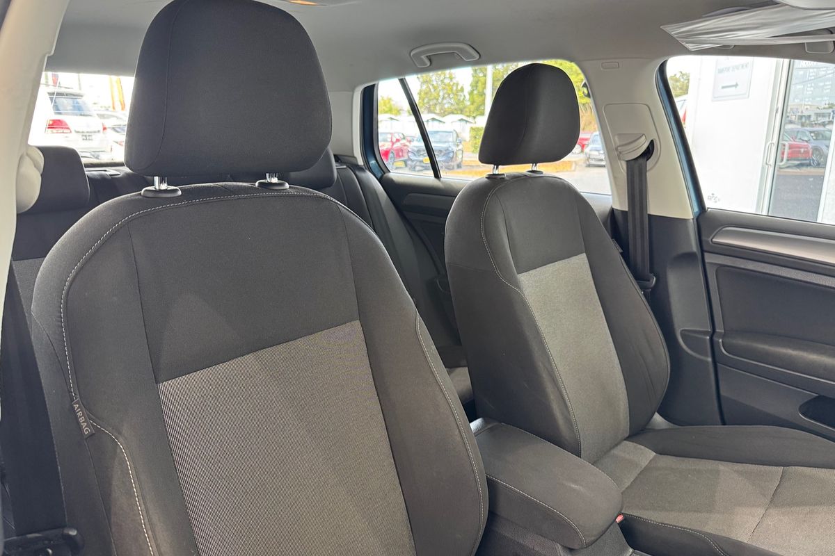 2016 Volkswagen Golf 92TSI 7
