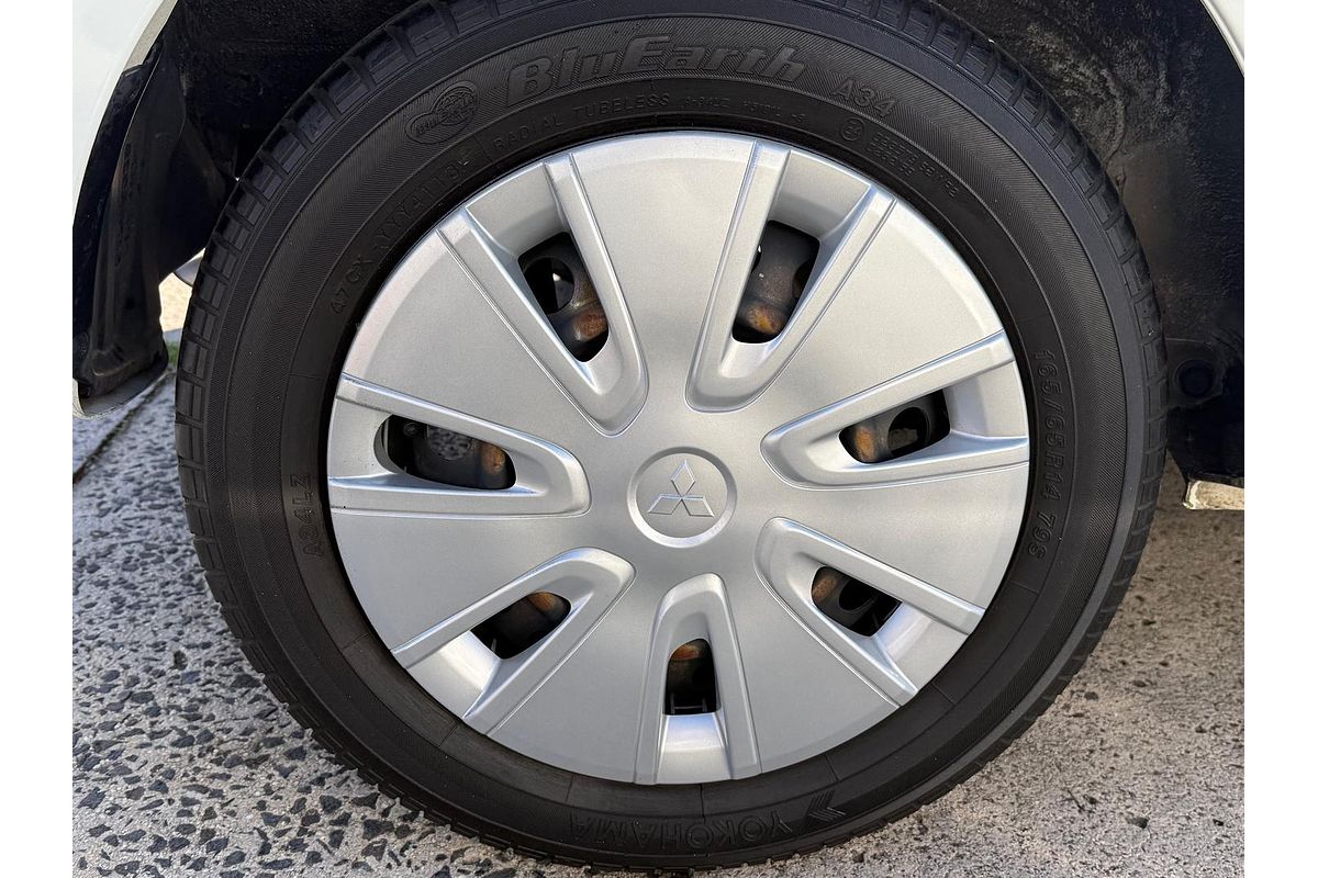 2013 Mitsubishi Mirage ES LA