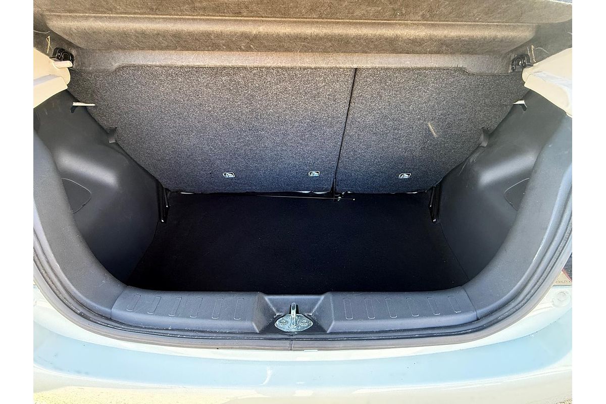 2013 Mitsubishi Mirage ES LA
