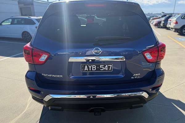 2018 Nissan Pathfinder ST-L R52 Series II