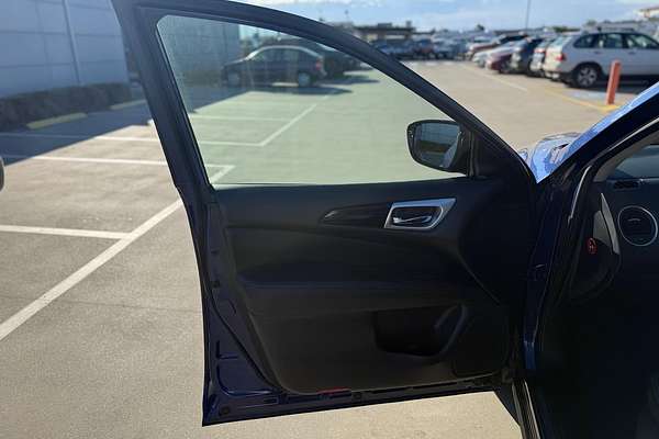 2018 Nissan Pathfinder ST-L R52 Series II