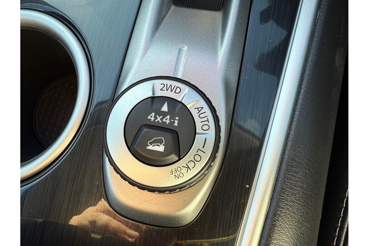 2018 Nissan Pathfinder ST-L R52 Series II