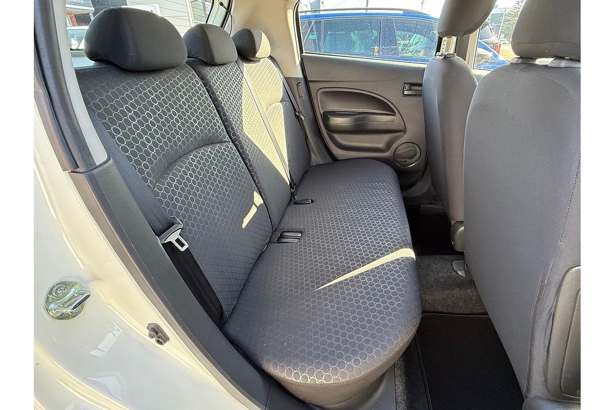 2013 Mitsubishi Mirage ES LA