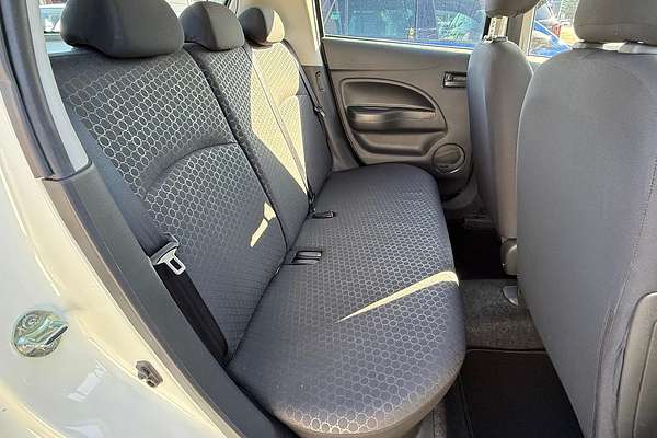 2013 Mitsubishi Mirage ES LA