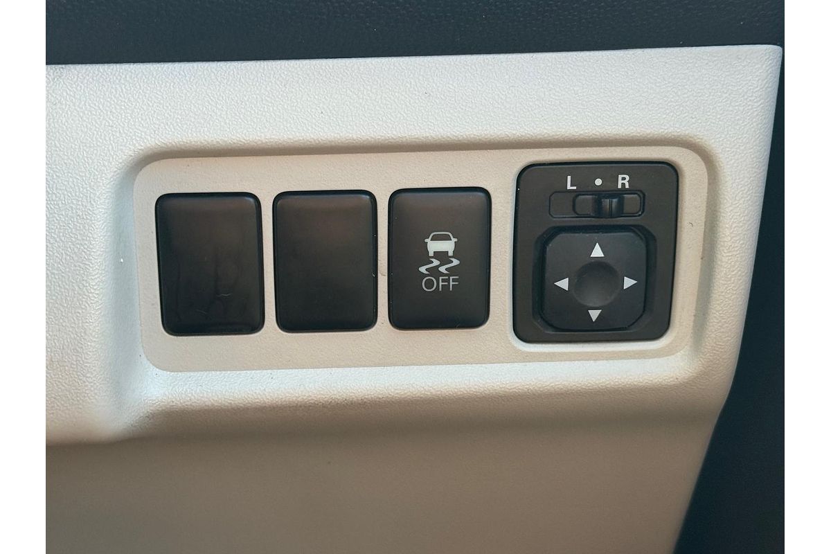 2013 Mitsubishi Mirage ES LA