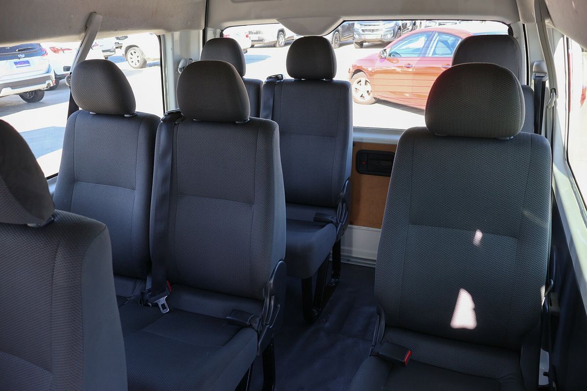 2015 Toyota Hiace Commuter TRH223R