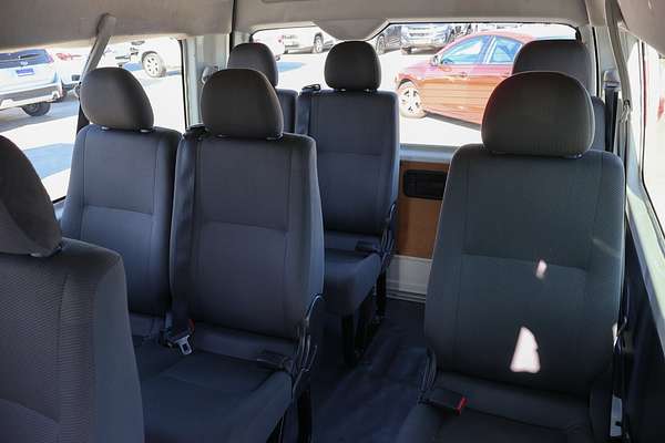 2015 Toyota Hiace Commuter TRH223R