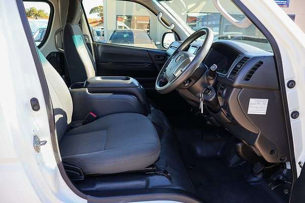 2015 Toyota Hiace Commuter TRH223R