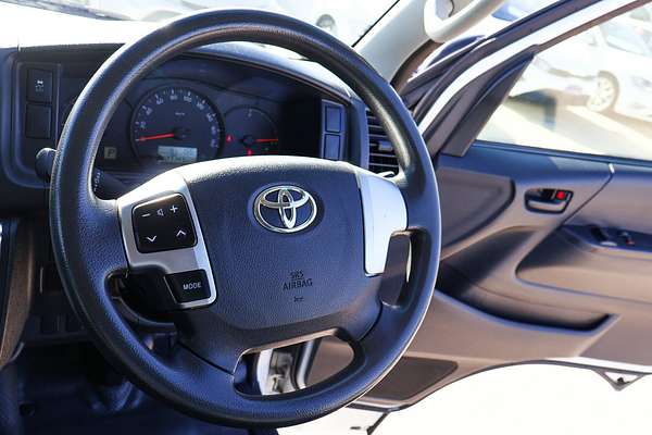 2015 Toyota Hiace Commuter TRH223R
