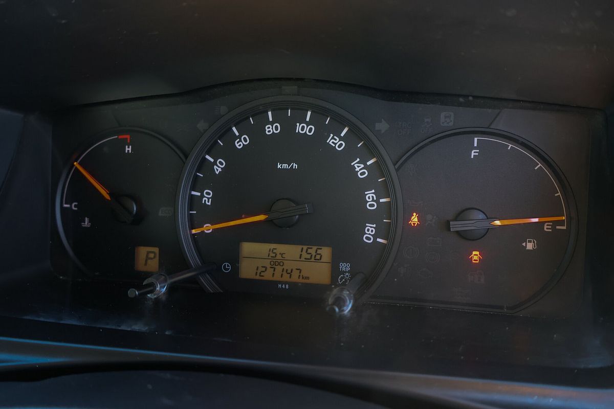 2015 Toyota Hiace Commuter TRH223R