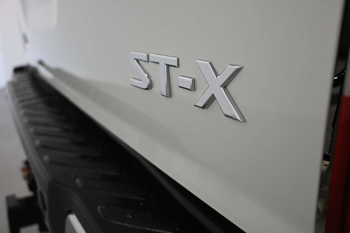 2017 Nissan Navara ST-X D23 Series 2 4X4