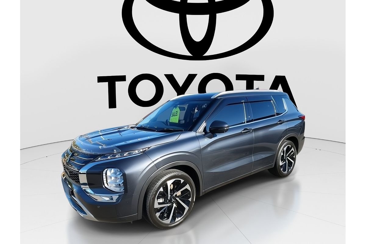 2024 Mitsubishi Outlander Exceed ZM