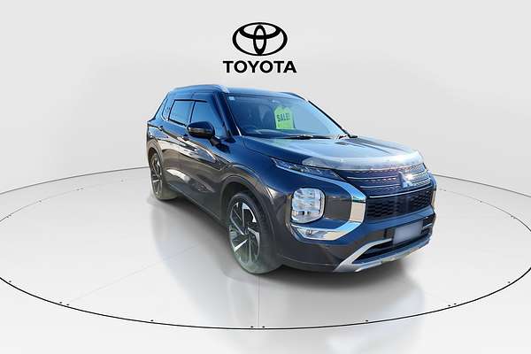 2024 Mitsubishi Outlander Exceed ZM