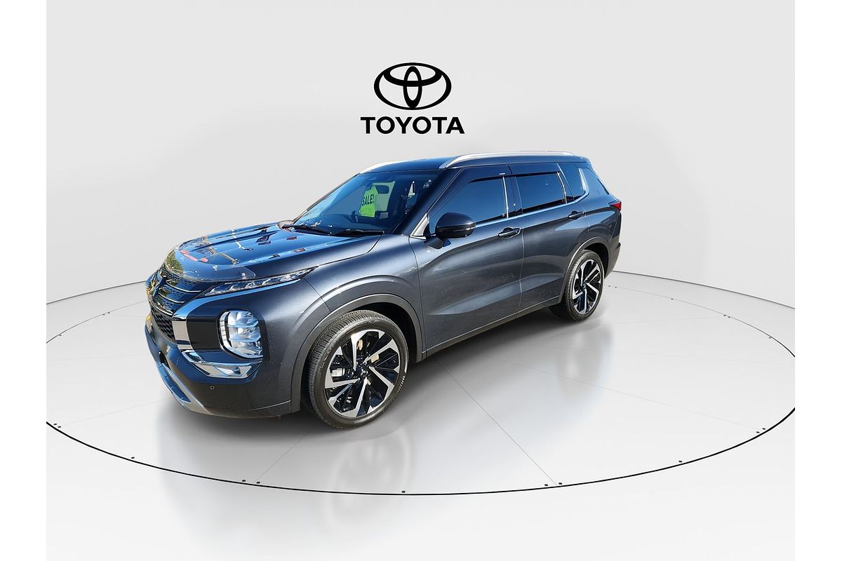 2024 Mitsubishi Outlander Exceed ZM