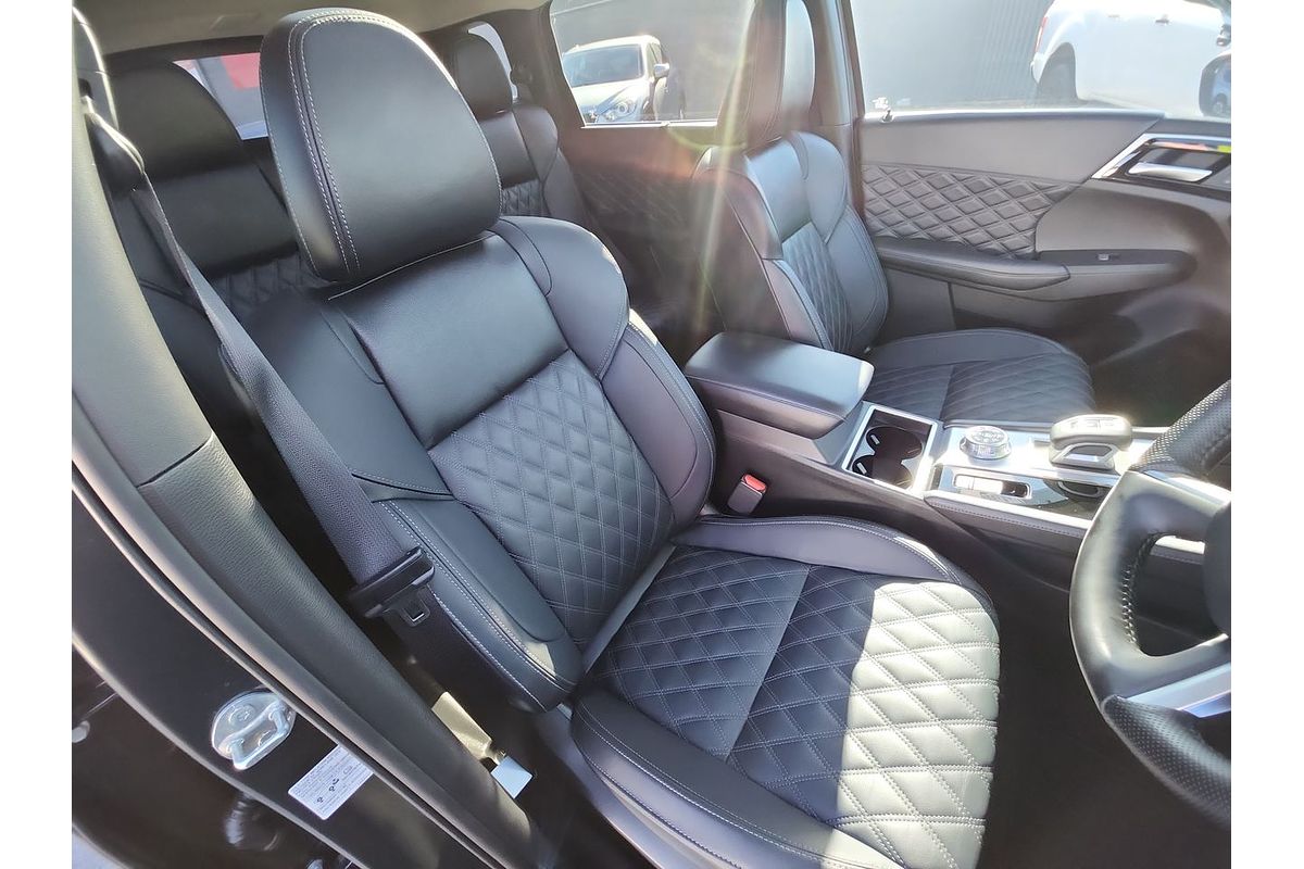 2024 Mitsubishi Outlander Exceed ZM