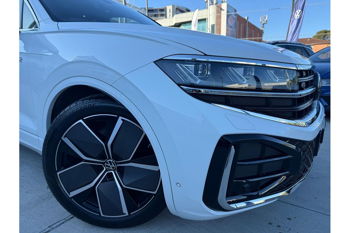 2024 Volkswagen Touareg 210TDI R-Line RC
