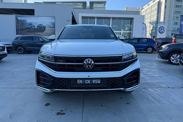 2024 Volkswagen Touareg 210TDI R-Line RC