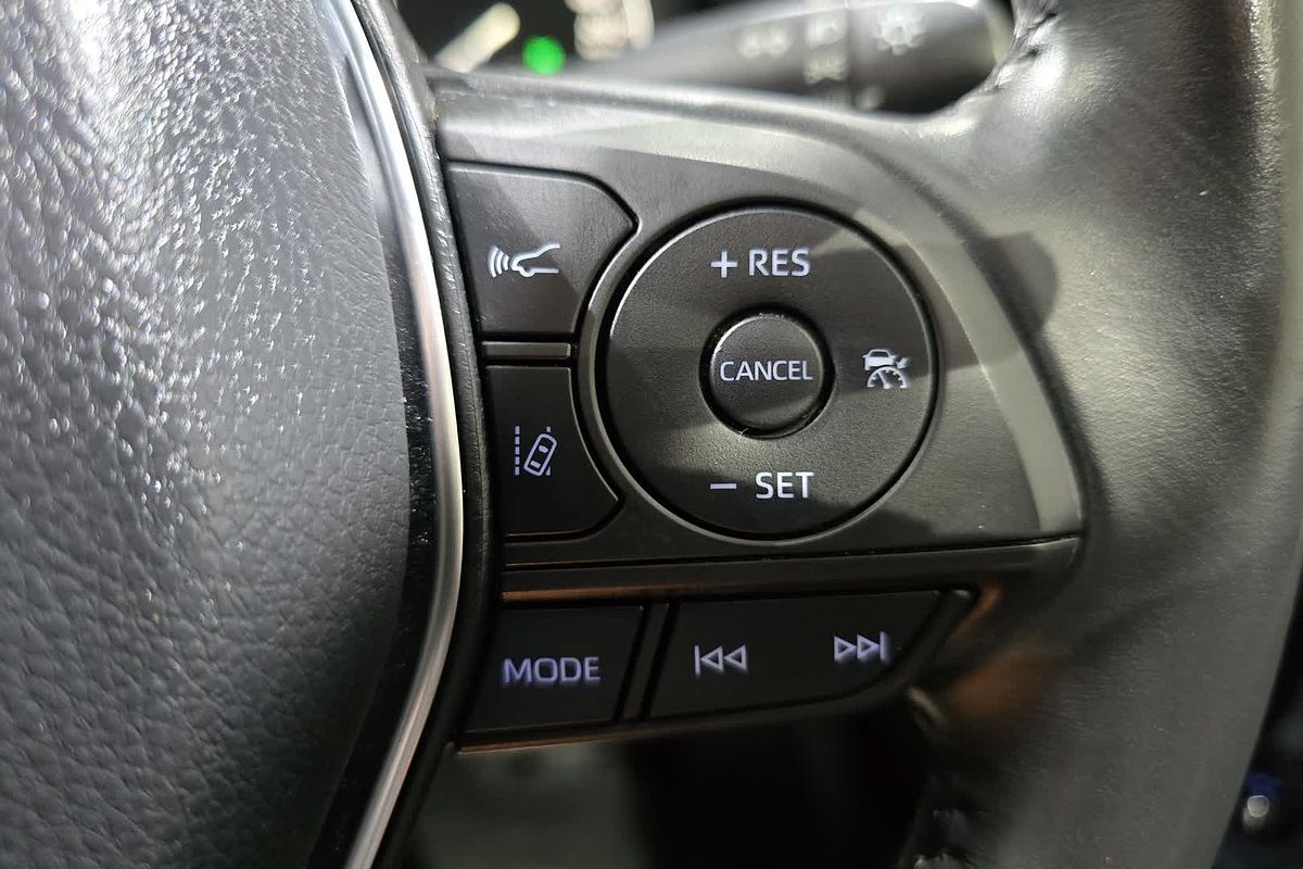 2020 Toyota Camry Ascent Sport AXVH71R