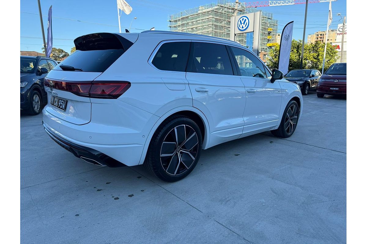 2024 Volkswagen Touareg 210TDI R-Line RC