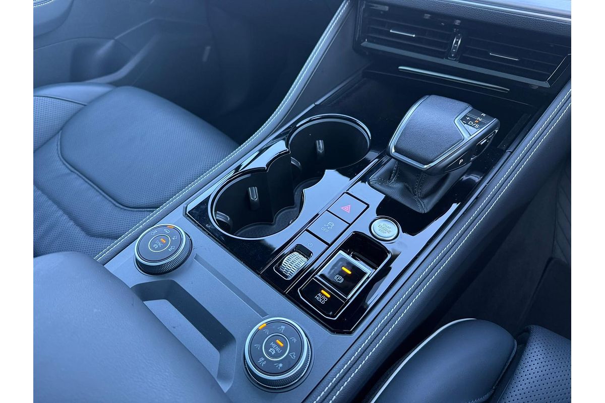2024 Volkswagen Touareg 210TDI R-Line RC