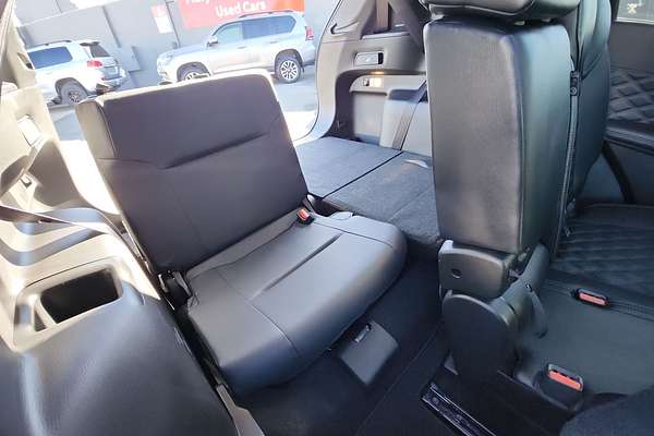 2024 Mitsubishi Outlander Exceed ZM