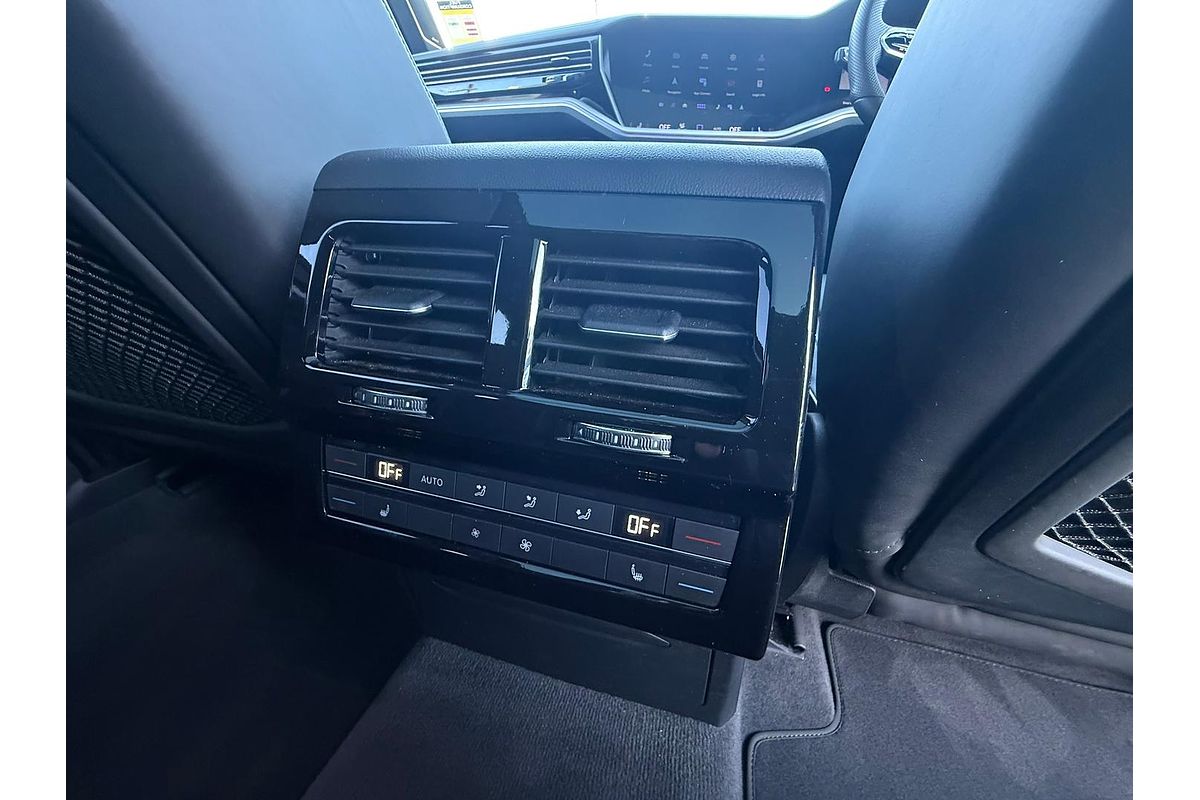 2024 Volkswagen Touareg 210TDI R-Line RC