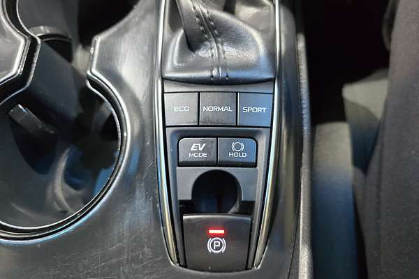 2020 Toyota Camry Ascent Sport AXVH71R