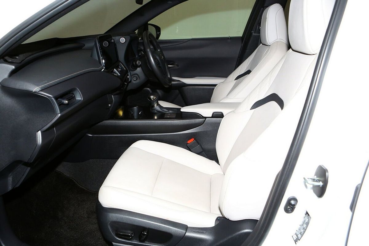 2023 Lexus UX UX250h Luxury MZAH10R