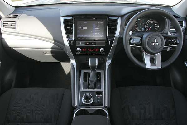 2025 Mitsubishi Pajero Sport GLS QG