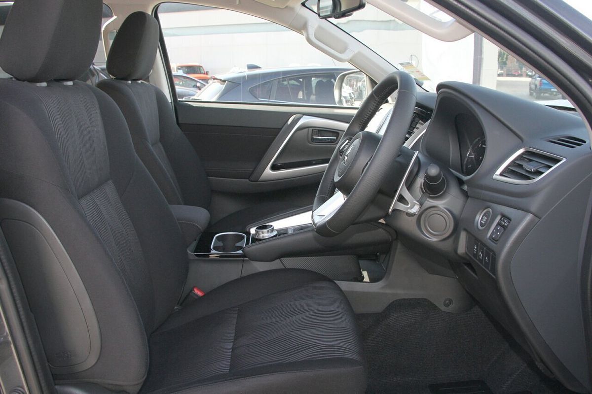 2025 Mitsubishi Pajero Sport GLS QG