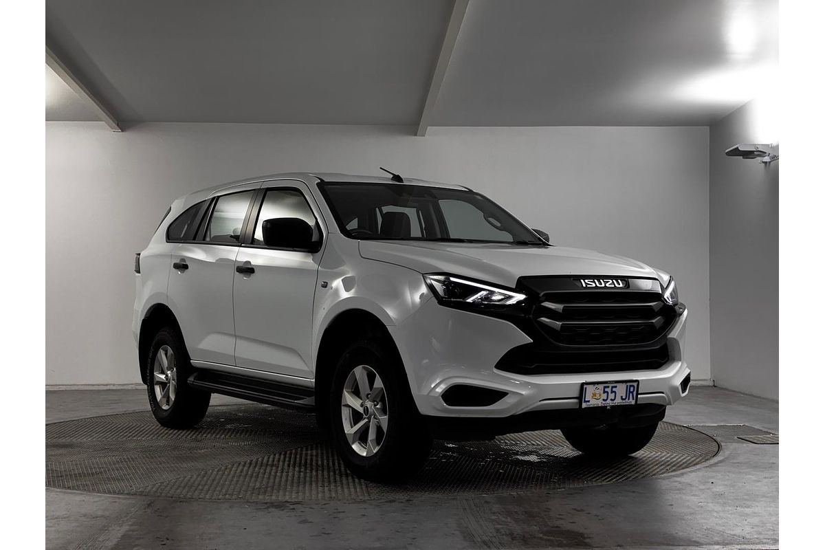 2023 Isuzu MU-X LS-M