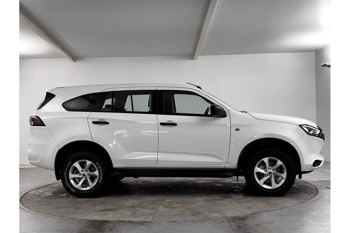 2023 Isuzu MU-X LS-M