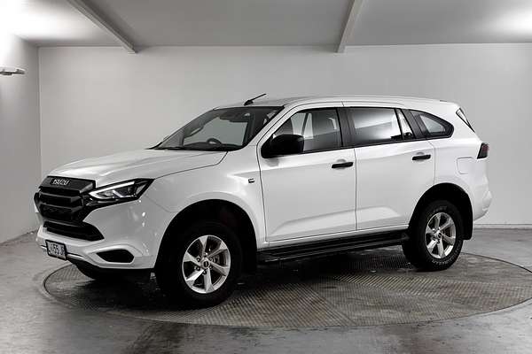 2023 Isuzu MU-X LS-M
