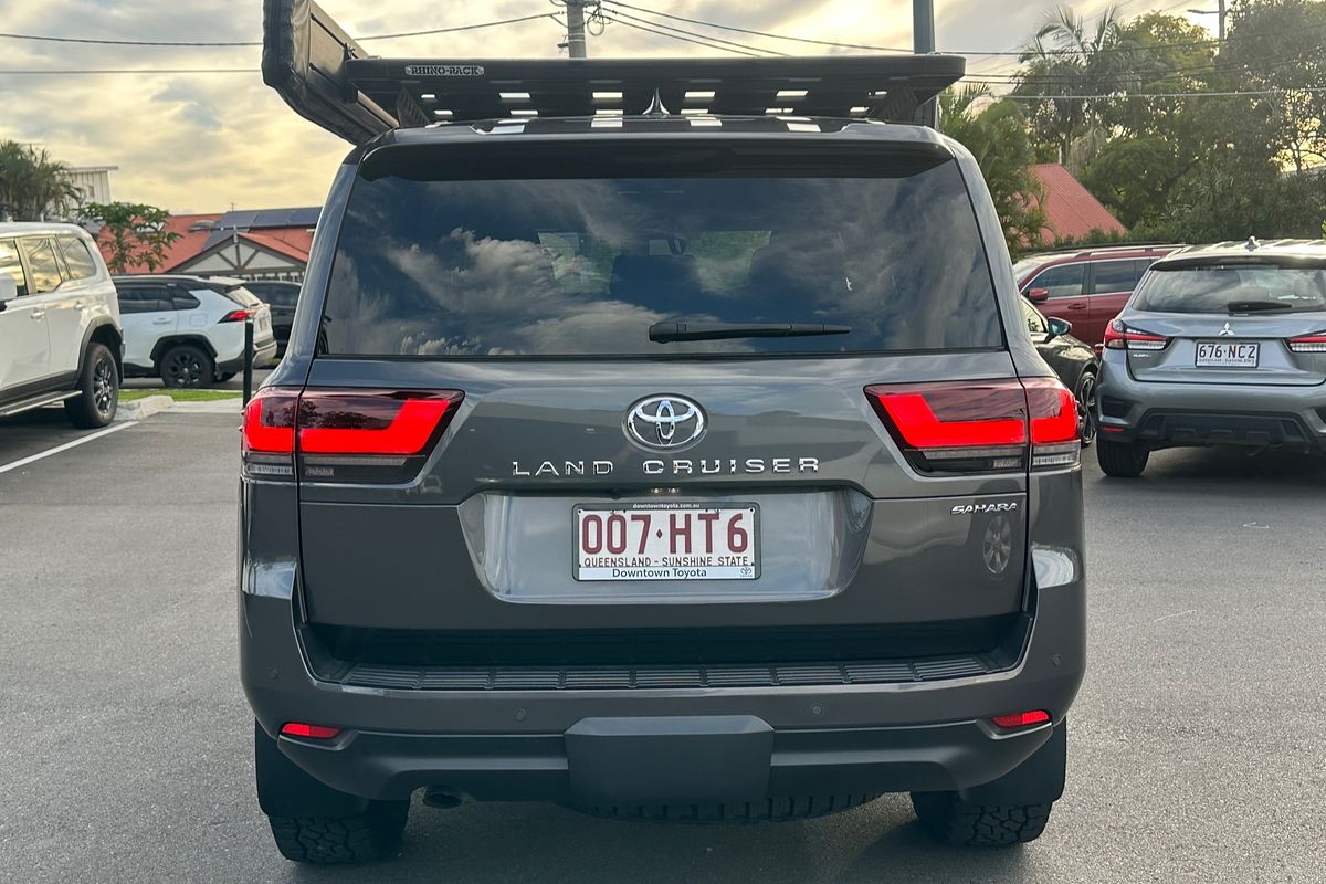 2023 Toyota Landcruiser Sahara FJA300R