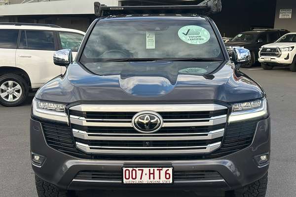 2023 Toyota Landcruiser Sahara FJA300R