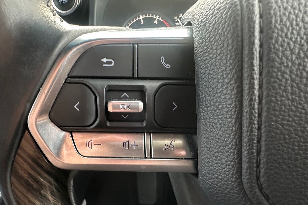 2023 Toyota Landcruiser Sahara FJA300R