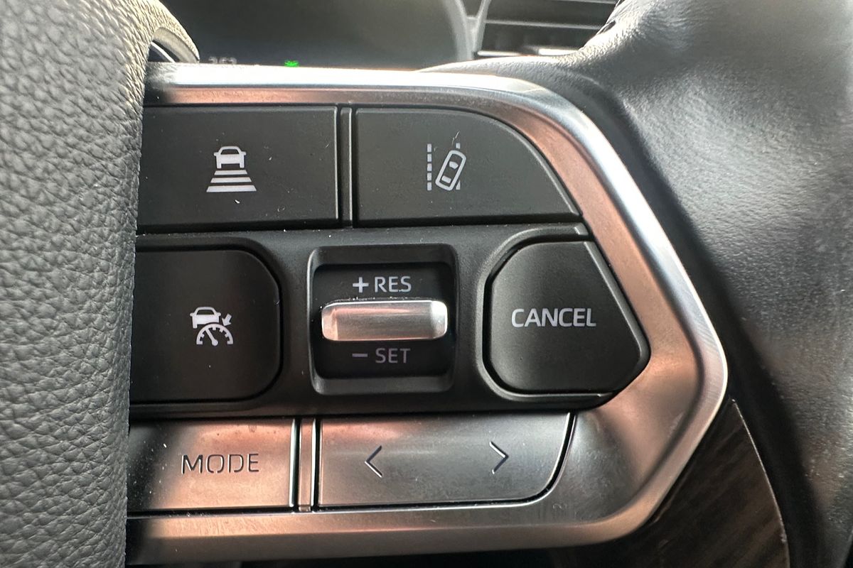 2023 Toyota Landcruiser Sahara FJA300R