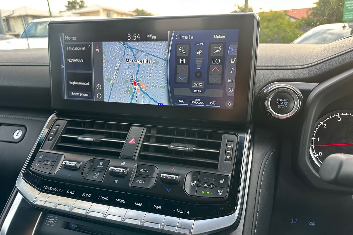 2023 Toyota Landcruiser Sahara FJA300R
