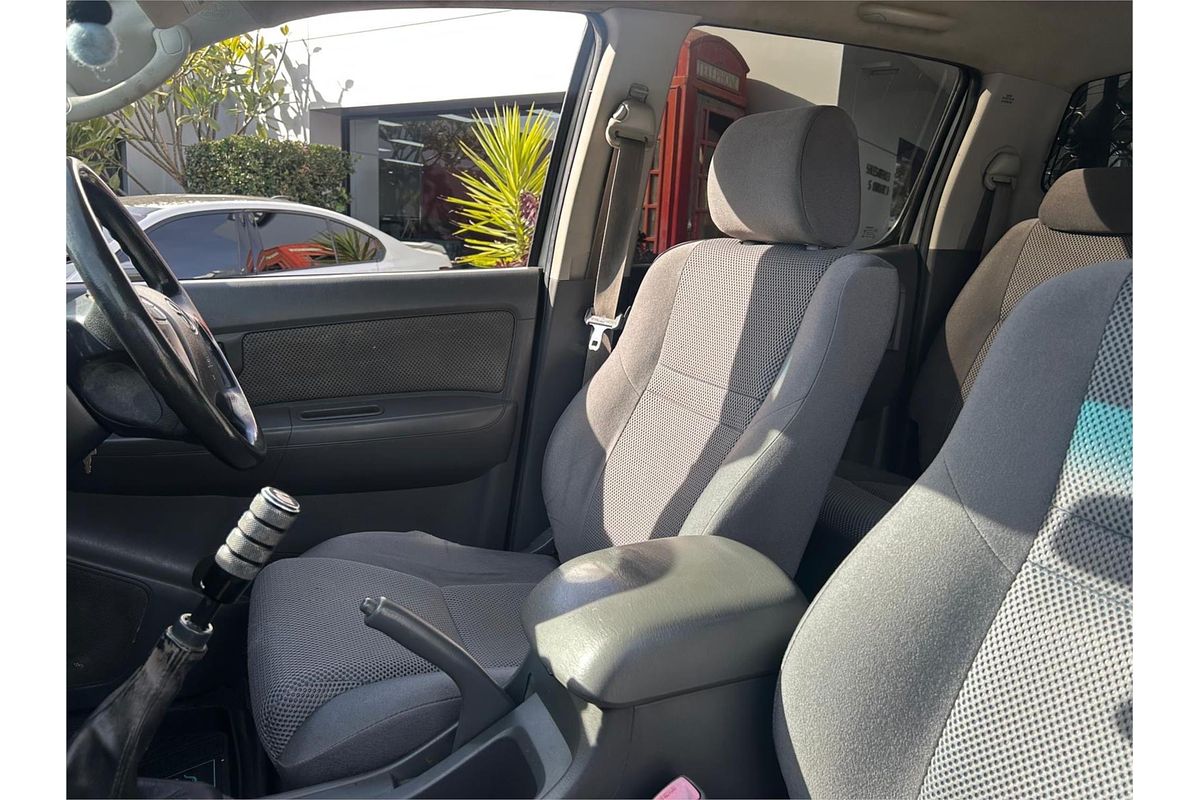 2011 Toyota Hilux SR KUN26R 4X4