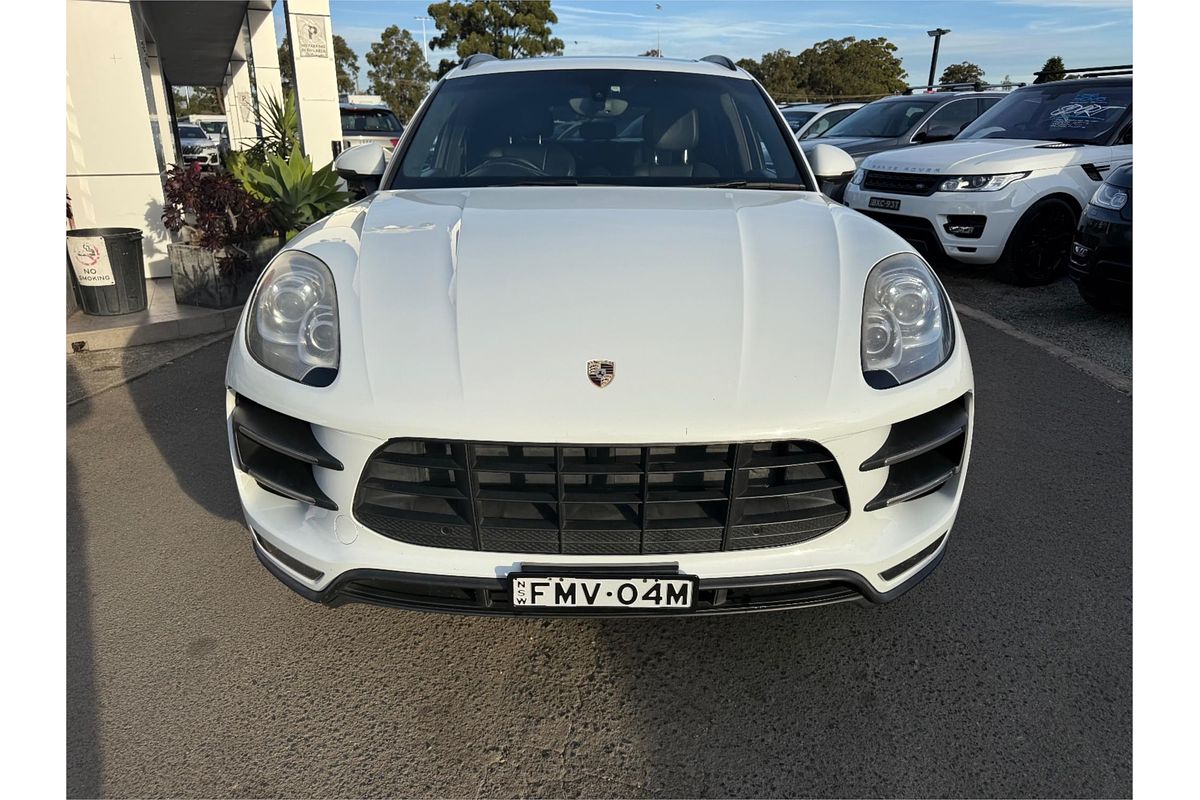 2015 Porsche Macan Turbo 95B