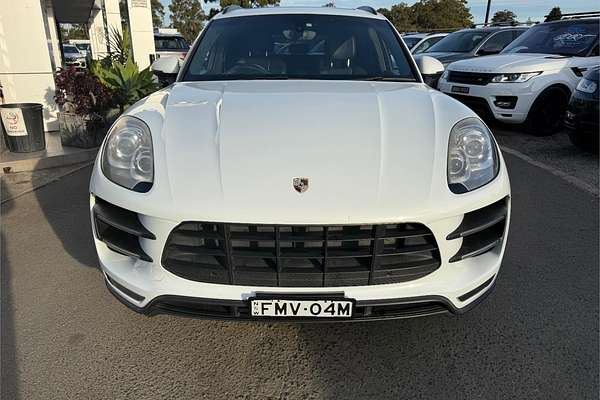 2015 Porsche Macan Turbo 95B