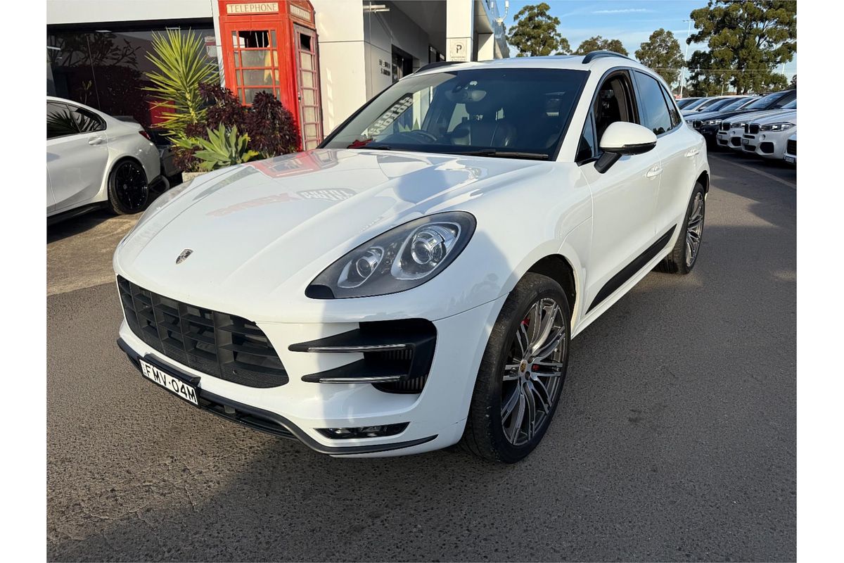 2015 Porsche Macan Turbo 95B
