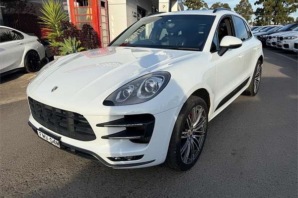 2015 Porsche Macan Turbo 95B