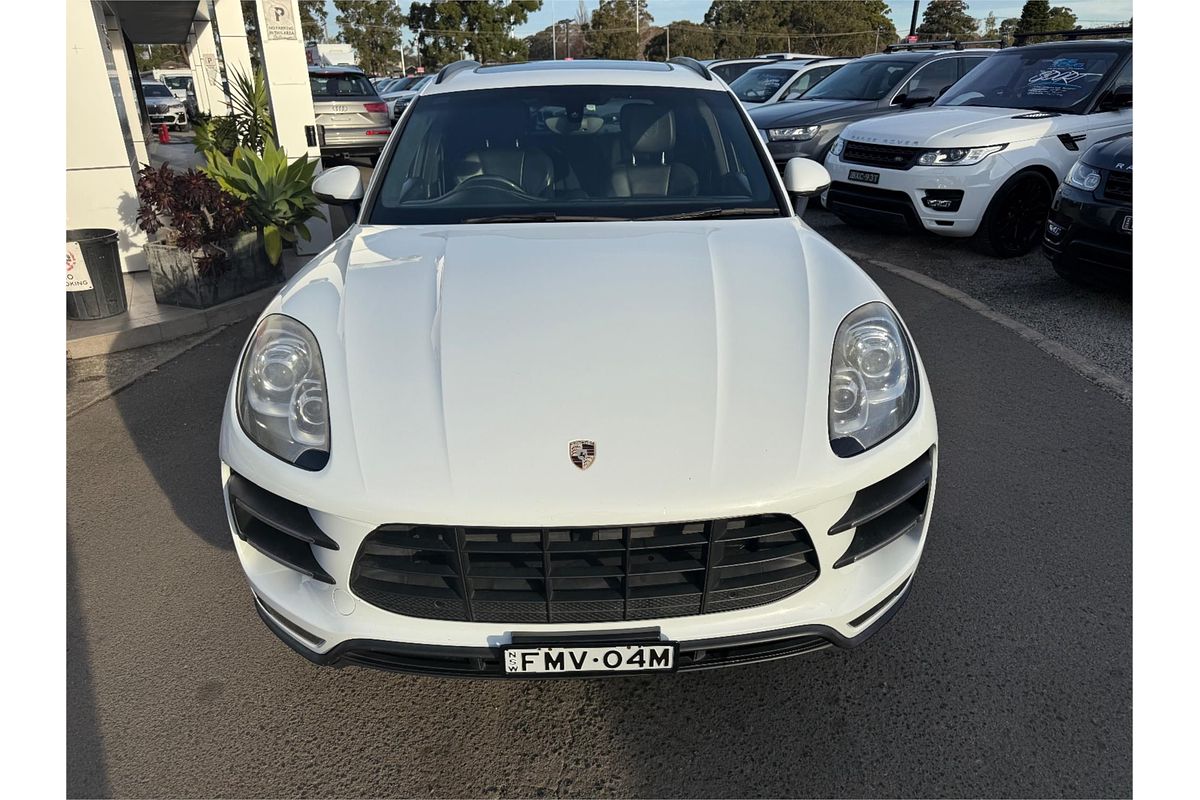 2015 Porsche Macan Turbo 95B