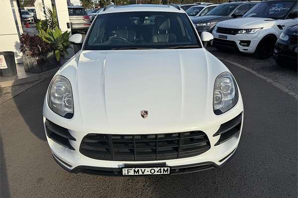 2015 Porsche Macan Turbo 95B