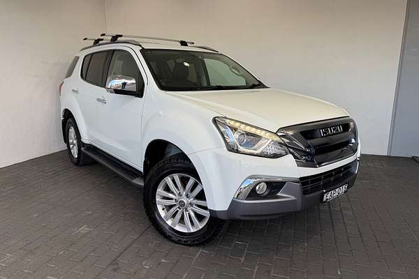 2018 Isuzu MU-X LS-T