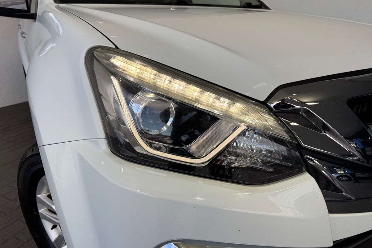 2018 Isuzu MU-X LS-T