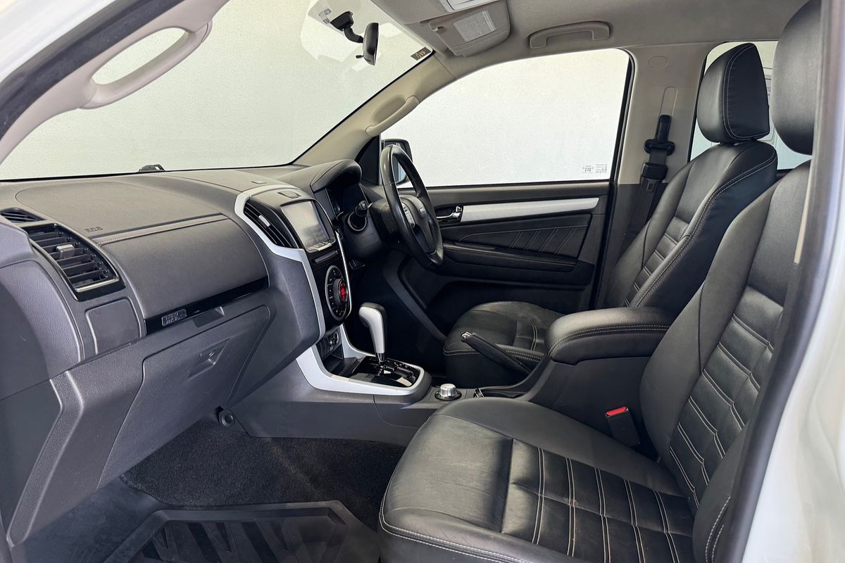 2018 Isuzu MU-X LS-T