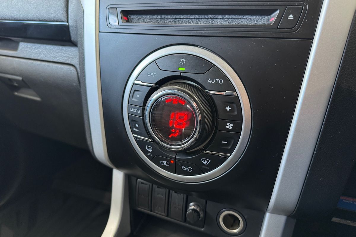 2018 Isuzu MU-X LS-T