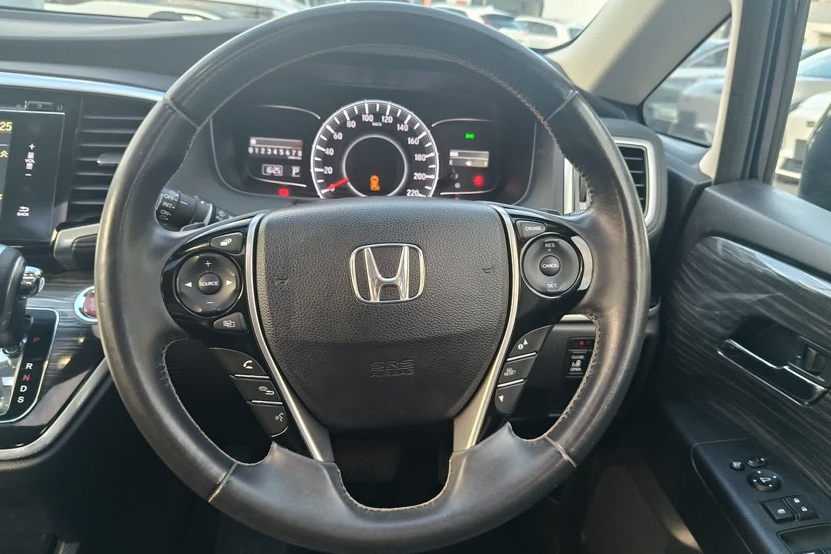 2016 Honda Odyssey VTi-L 5th Gen